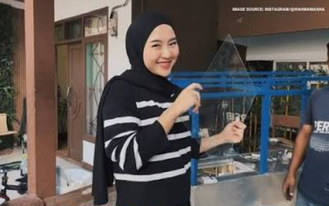 Kreativitas Rahmania Ubah Gerobak Kusam Jadi Aset Berharga bagi Pedagang Kecil